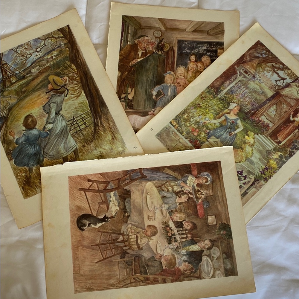 Vintage Art Print Set - Multicolor